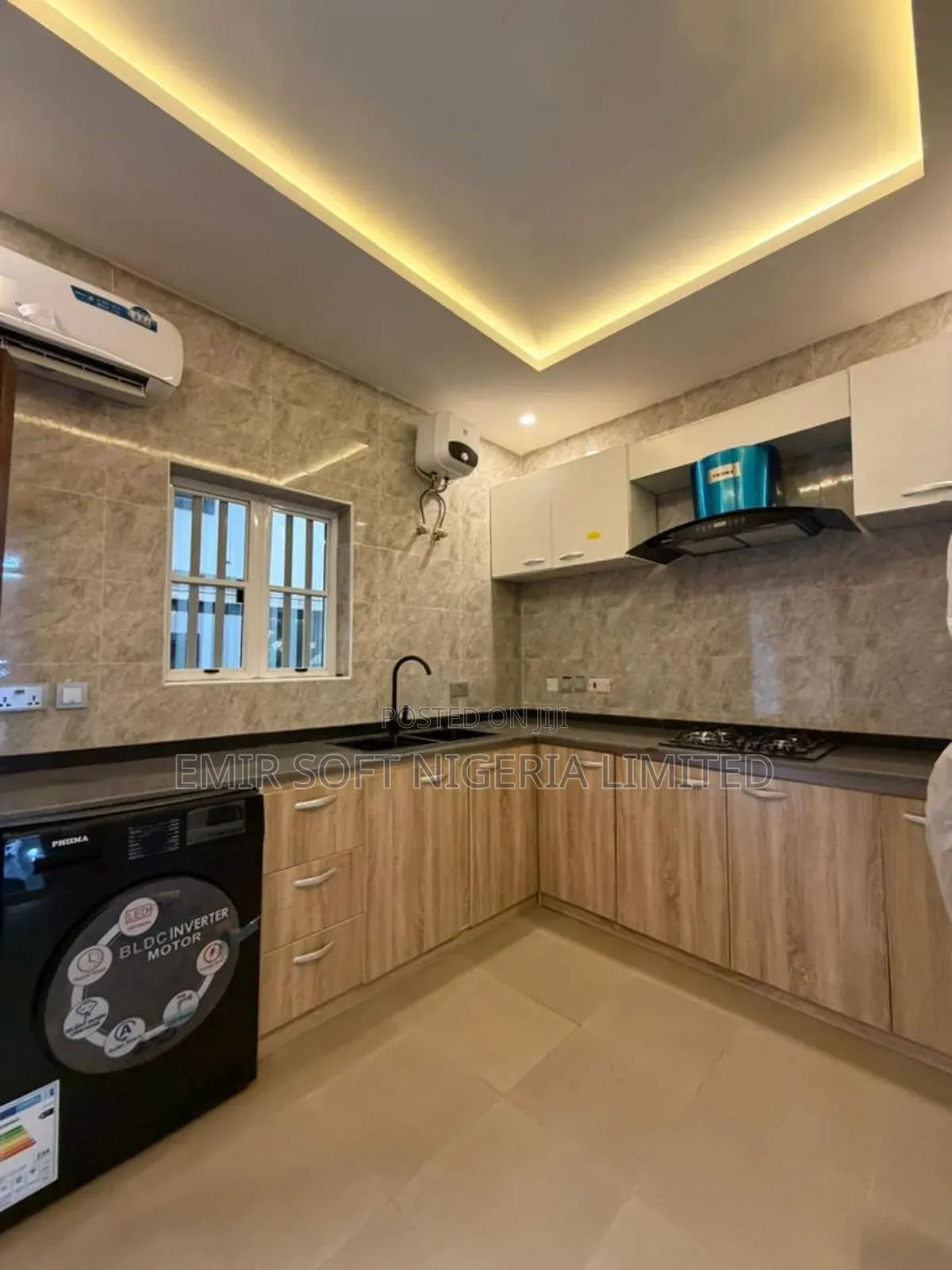 4bdrm Duplex in Jericho for sale in Jericho