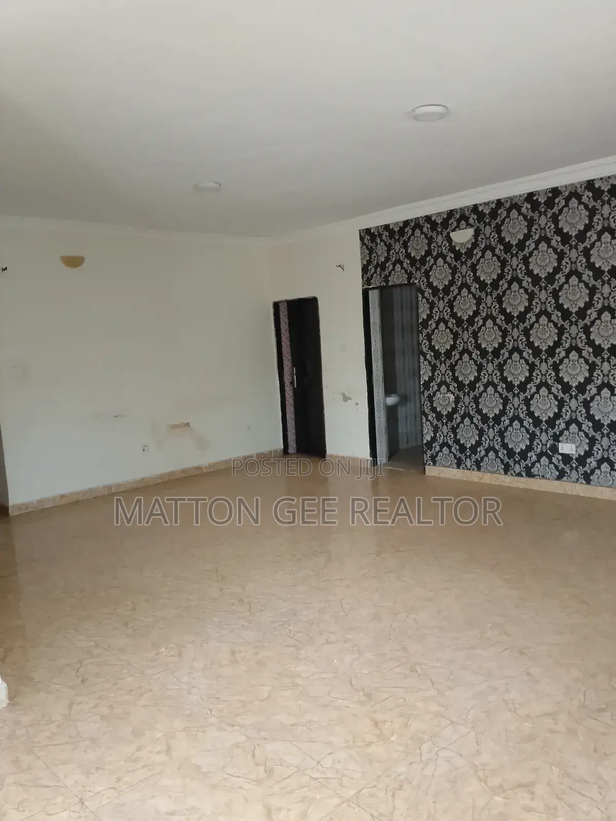 Furnished 3bdrm Block of Flats in Oreyo, Igbogbo for rent in Igbogbo