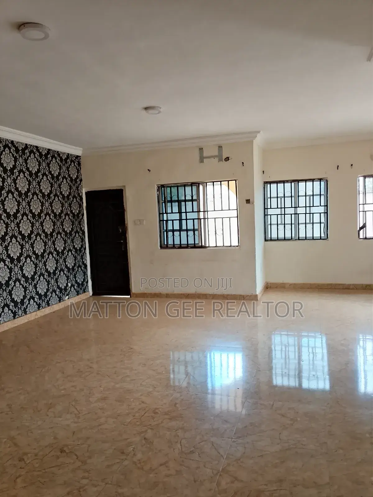 Furnished 3bdrm Block of Flats in Oreyo, Igbogbo for rent in Igbogbo
