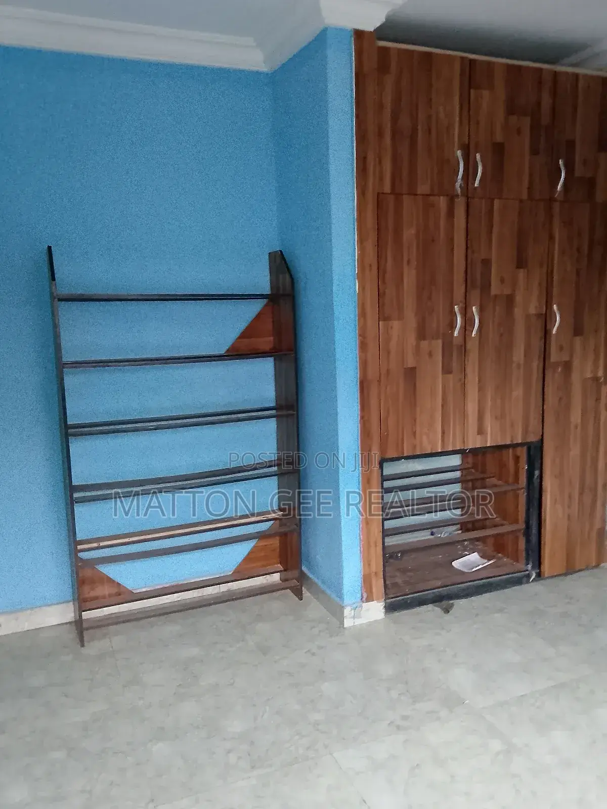 Furnished 3bdrm Block of Flats in Oreyo, Igbogbo for rent in Igbogbo