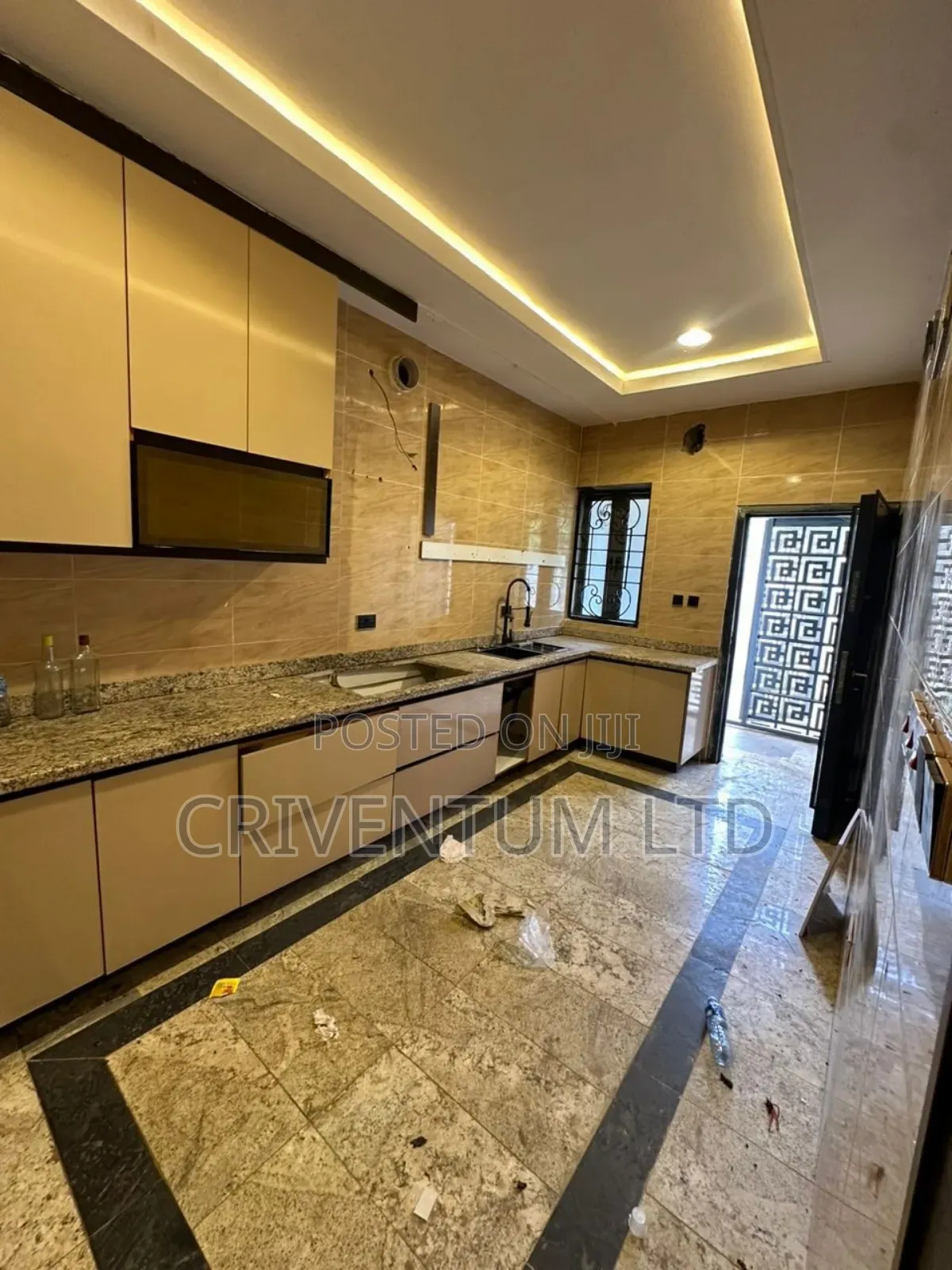 4bdrm Duplex in Kaura for sale in Kaura