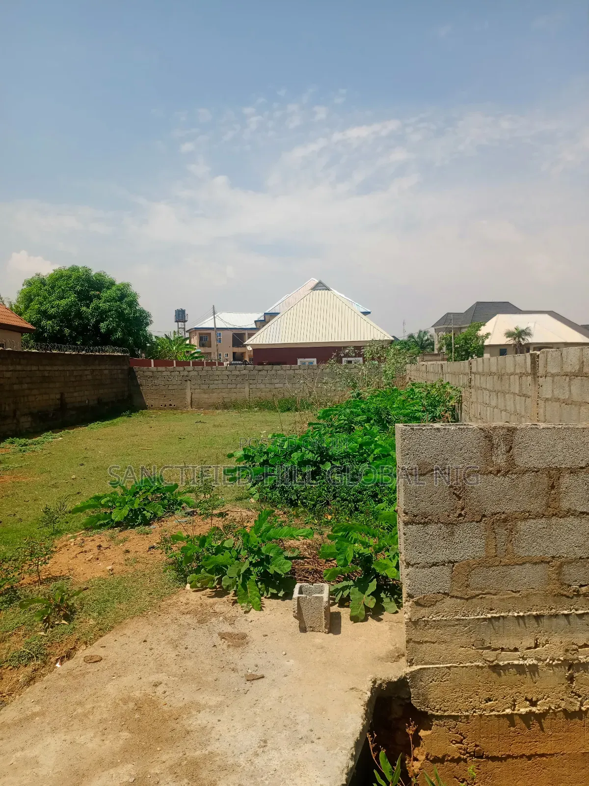 500sqm Land for Sale, Cofo at City College in Karu