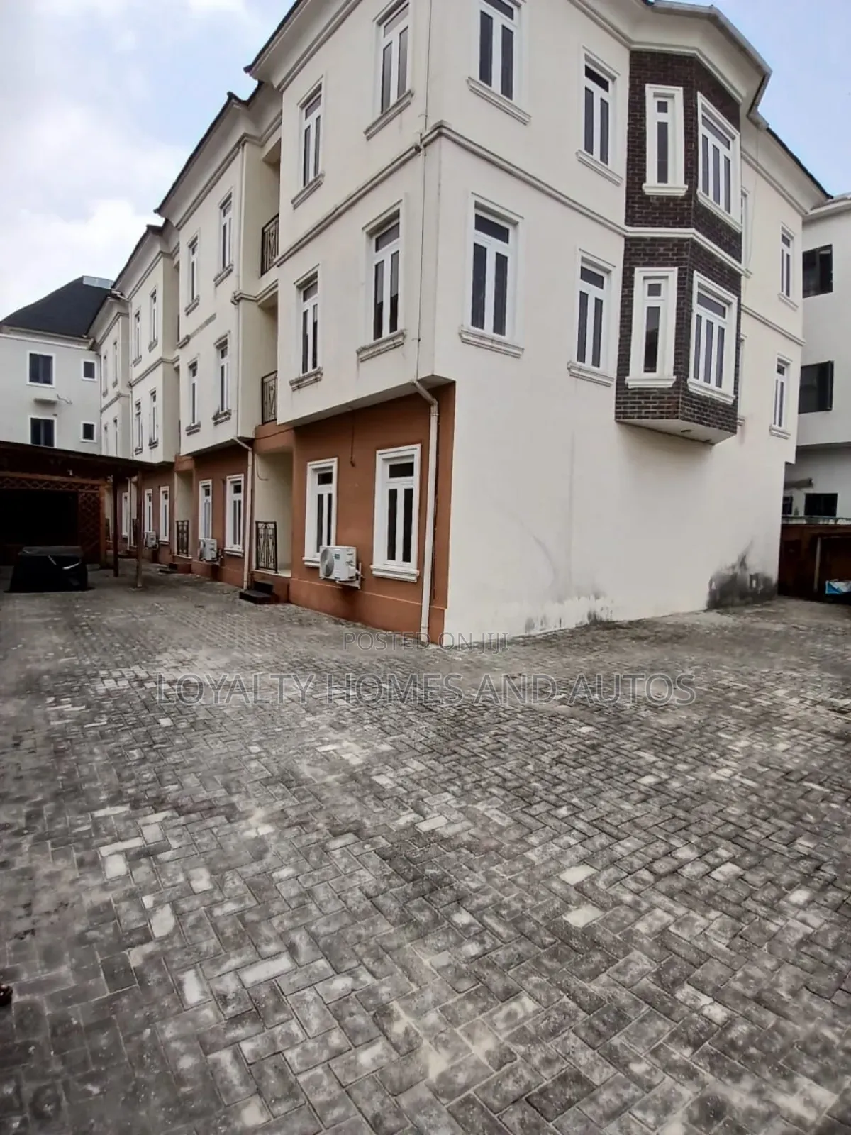 5bdrm House in Palm City, Ajah for sale in Ajah