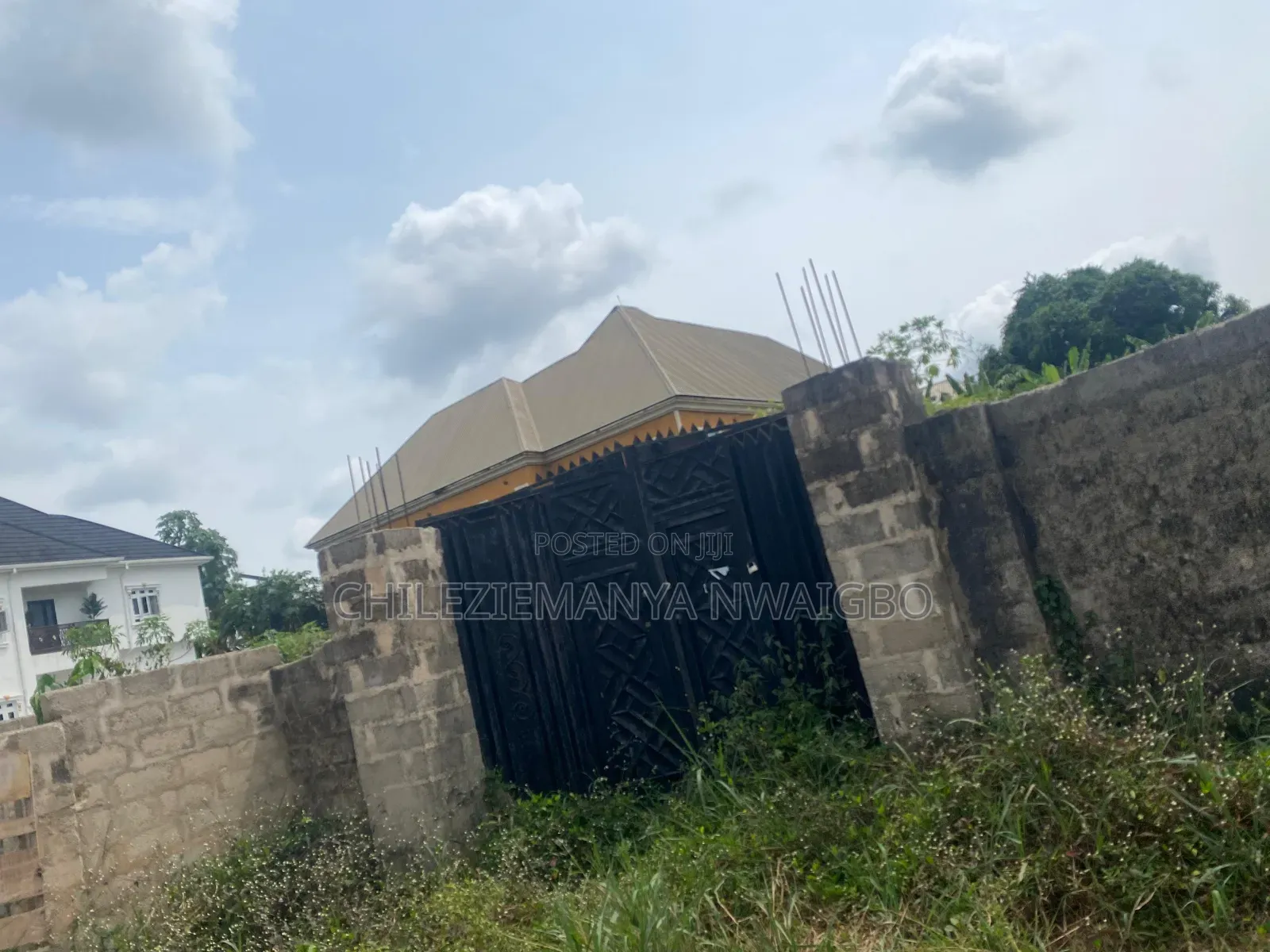 Distress Sale: Fenced Gated Plot in Amakanma Federal Housing Umuahia in Umuahia