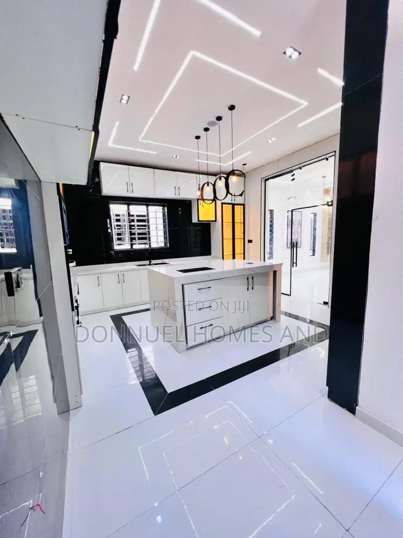 5bdrm Duplex in Ajah for sale in Ajah