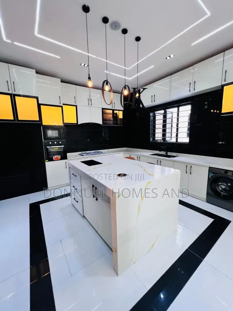 5bdrm Duplex in Ajah for sale in Ajah