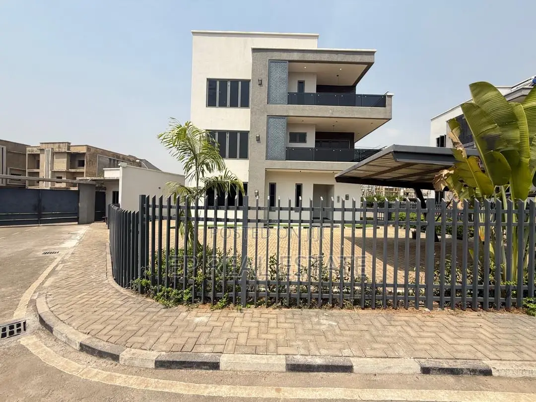 5bdrm Duplex in Wuye for sale in Wuye