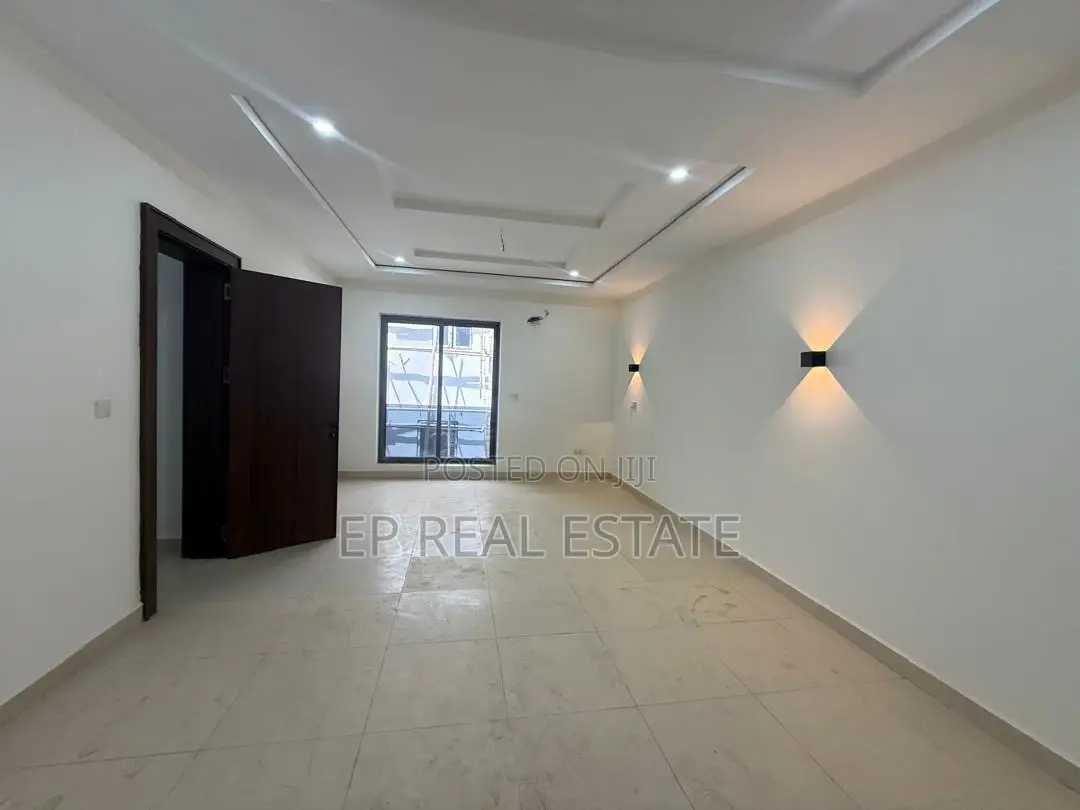 5bdrm Duplex in Wuye for sale in Wuye