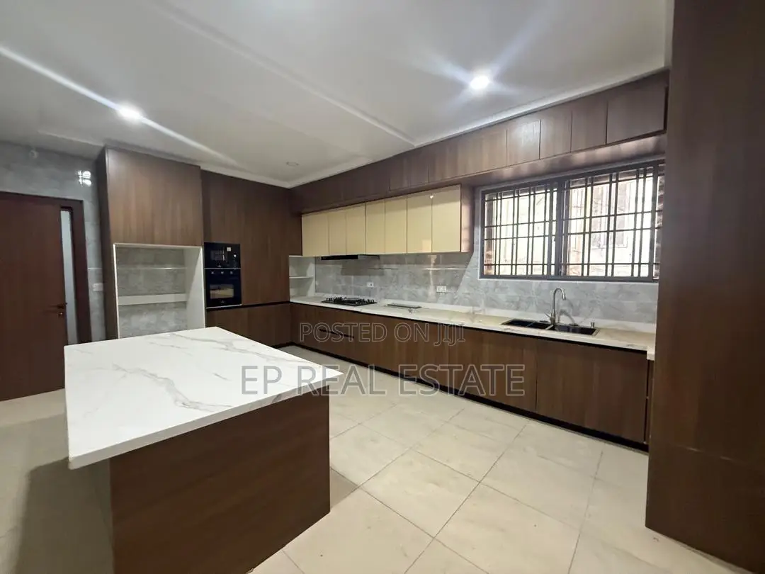 5bdrm Duplex in Wuye for sale in Wuye