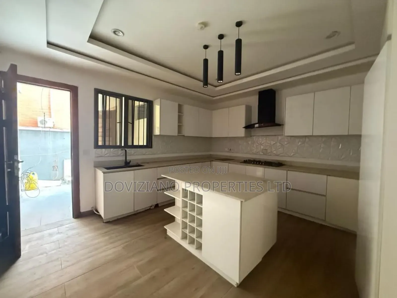 4bdrm Duplex in Lekki Phase 1 for sale in Lekki Phase 1
