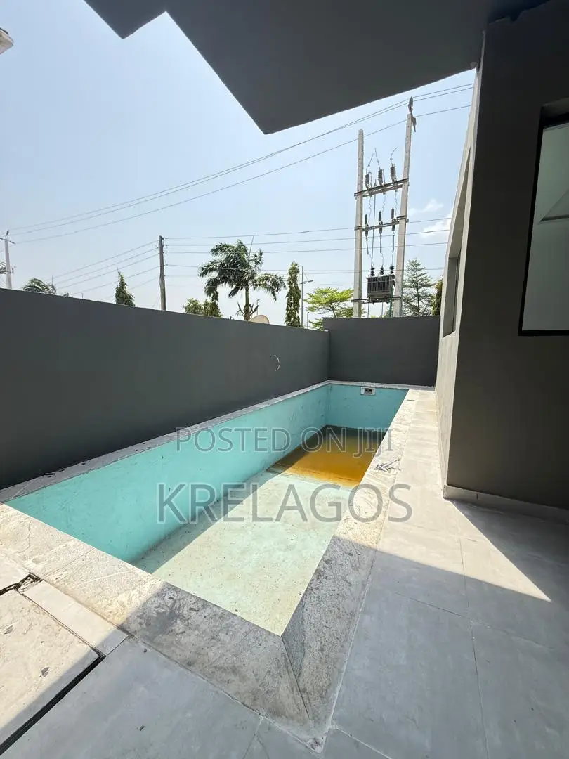 2bdrm Apartment in Ikate for sale in Ikate