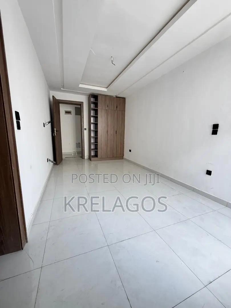 2bdrm Apartment in Ikate for sale in Ikate