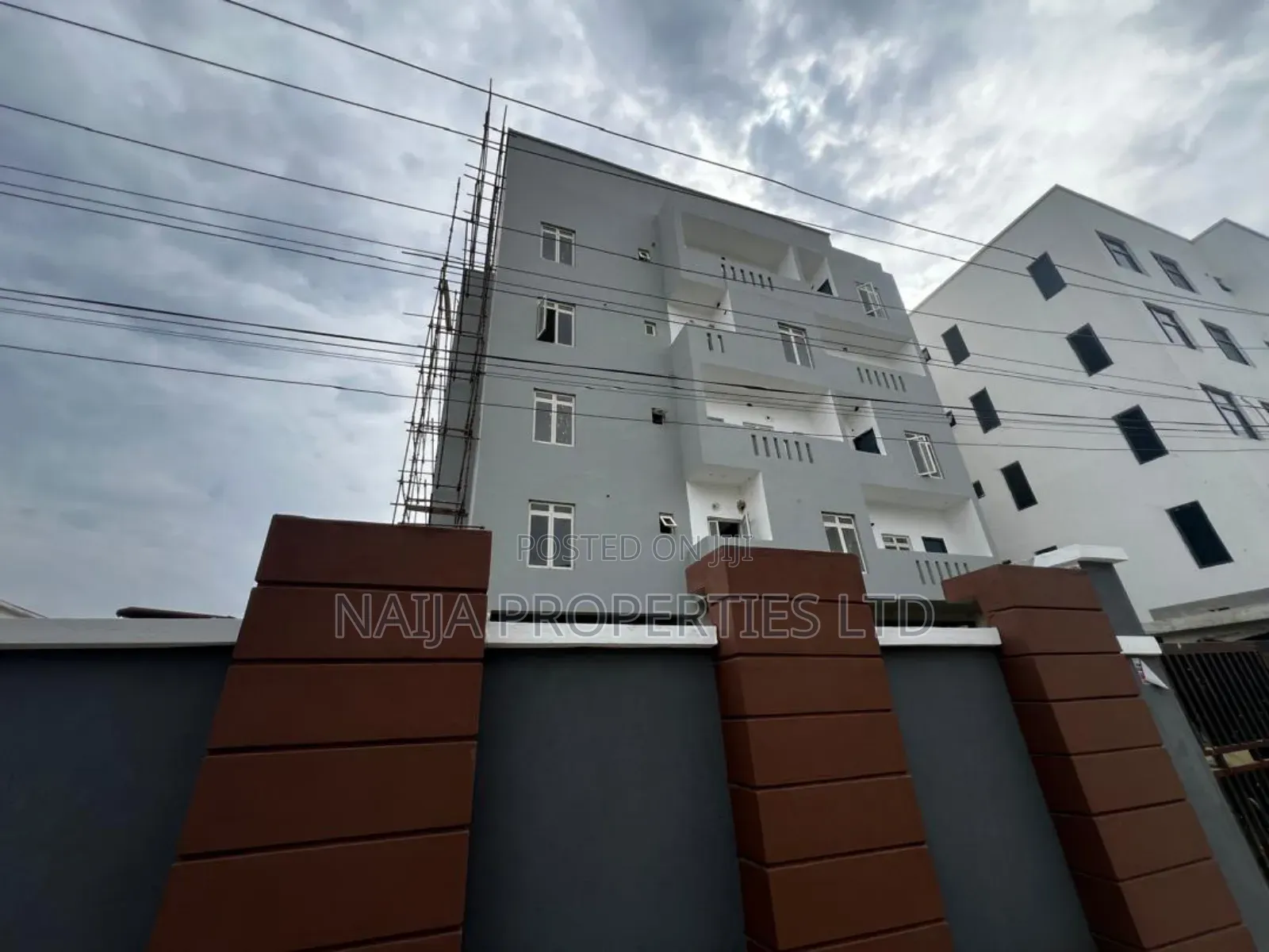 2bdrm Maisonette in Off Freedom Way., Lekki Phase 1 for rent in Lekki Phase 1