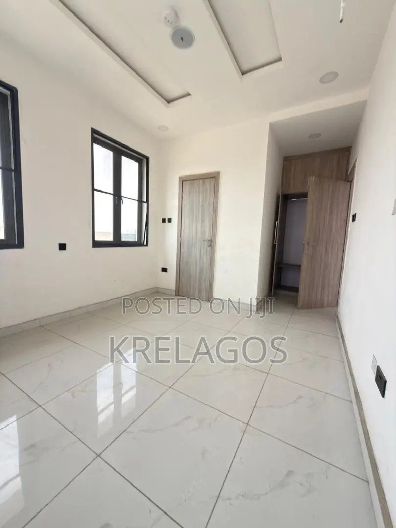 4bdrm Apartment in Thomas Estate for sale in Thomas Estate