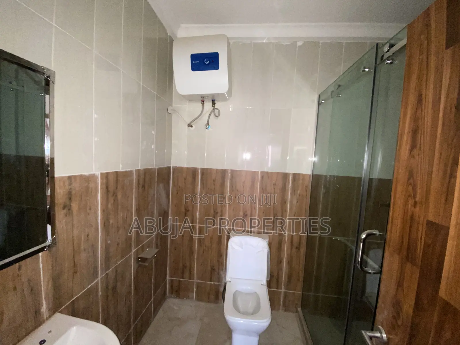 4bdrm Duplex in In A Secured Estate, Asokoro for rent in Asokoro