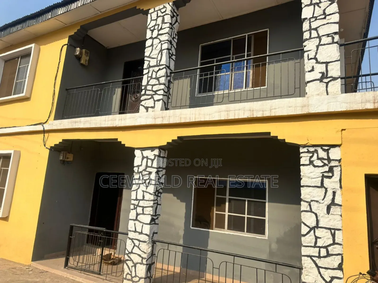 Commercial Office Space of 4 Rooms Wing With Eleyele Ibadan in Eleyele