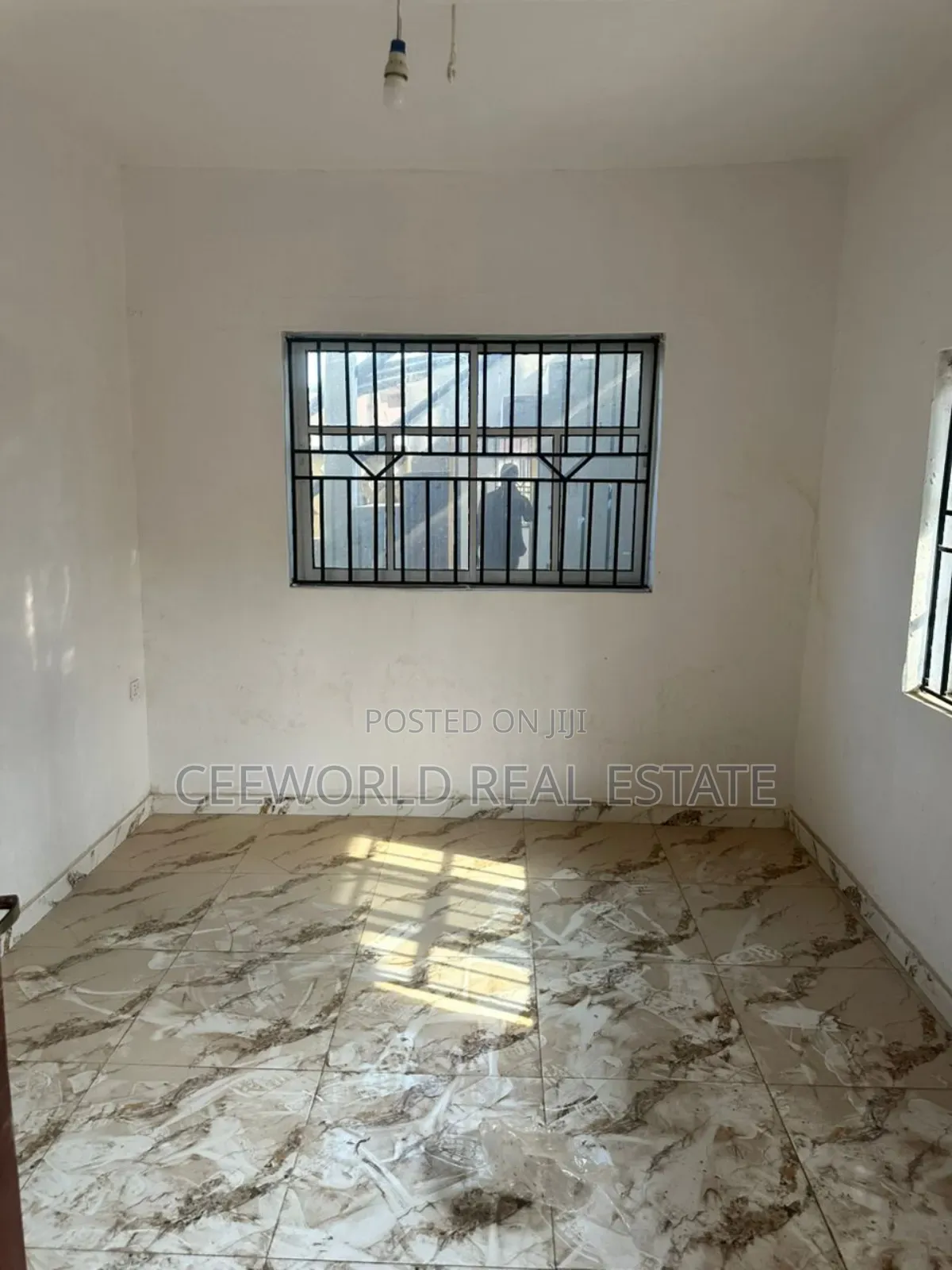 Commercial Office Space of 4 Rooms Wing With Eleyele Ibadan in Eleyele