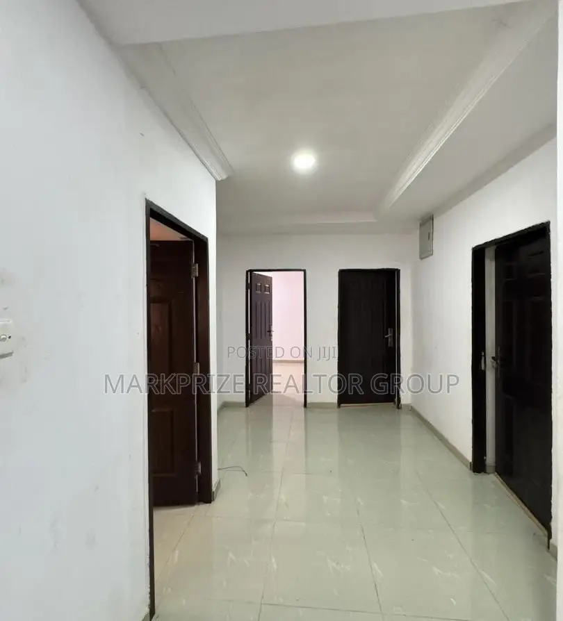 4bdrm Duplex in Surulere Lagos for sale in Surulere