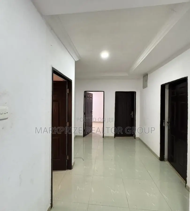 4bdrm Duplex in Surulere Lagos for sale in Surulere