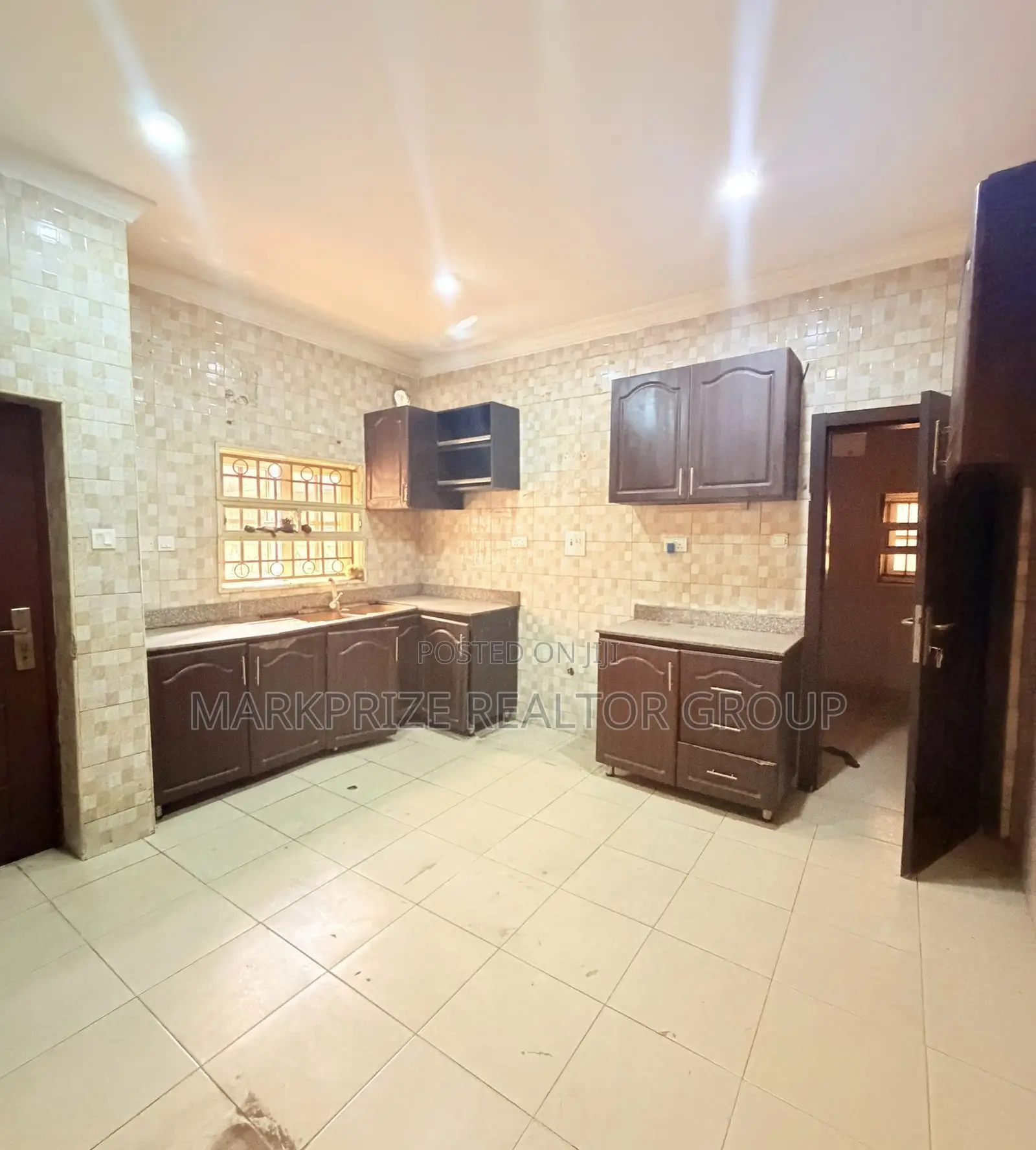5bdrm Duplex in Magodo Gra Phase 2 for sale in Magodo