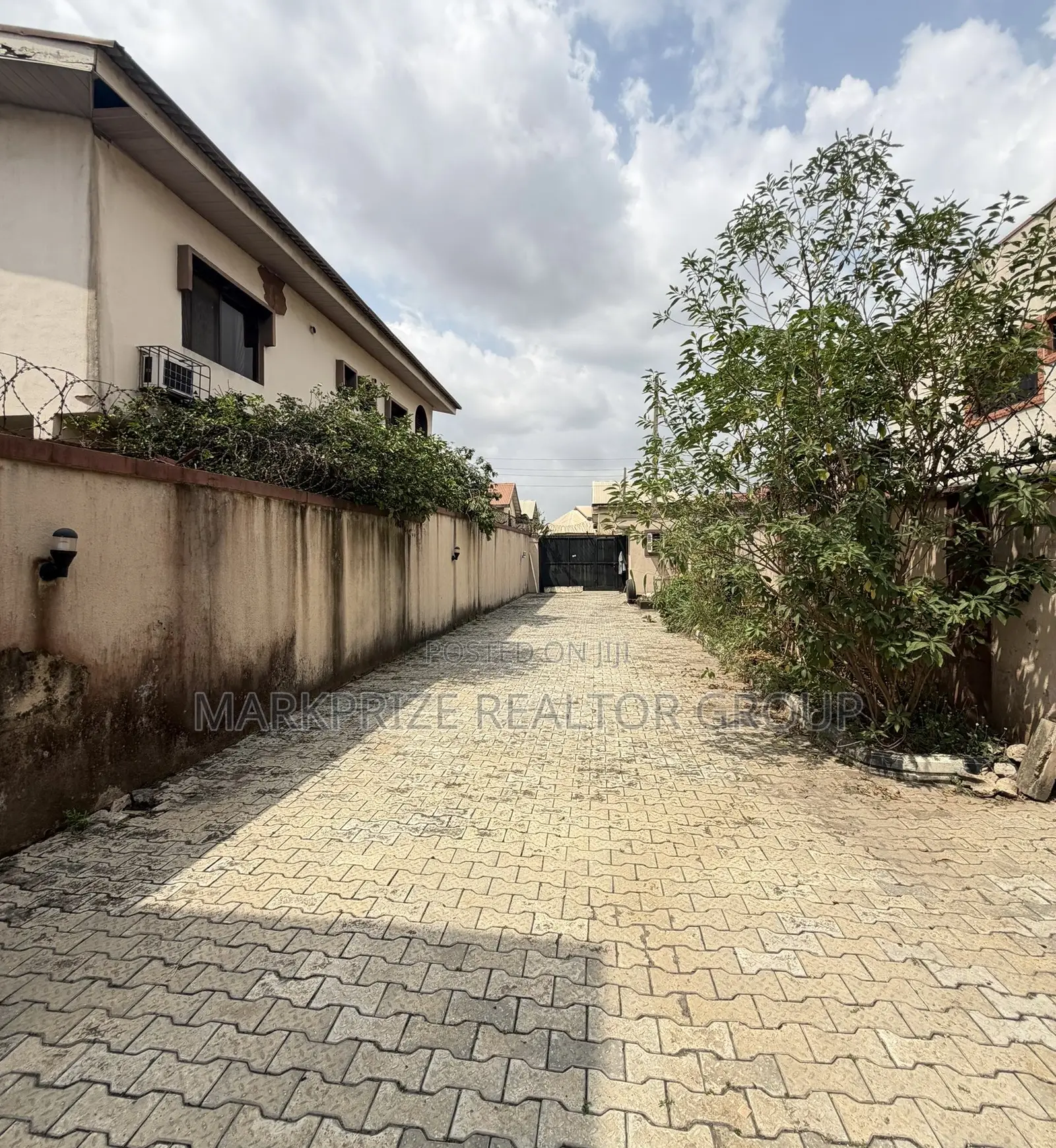 5bdrm Duplex in Magodo Gra Phase 2 for sale in Magodo