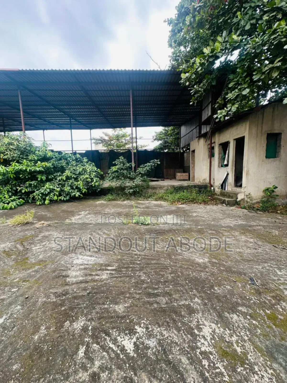 Dry Land 800sqm of Land Urgently for Sale in Agidingbi Ikeja in Agidingbi