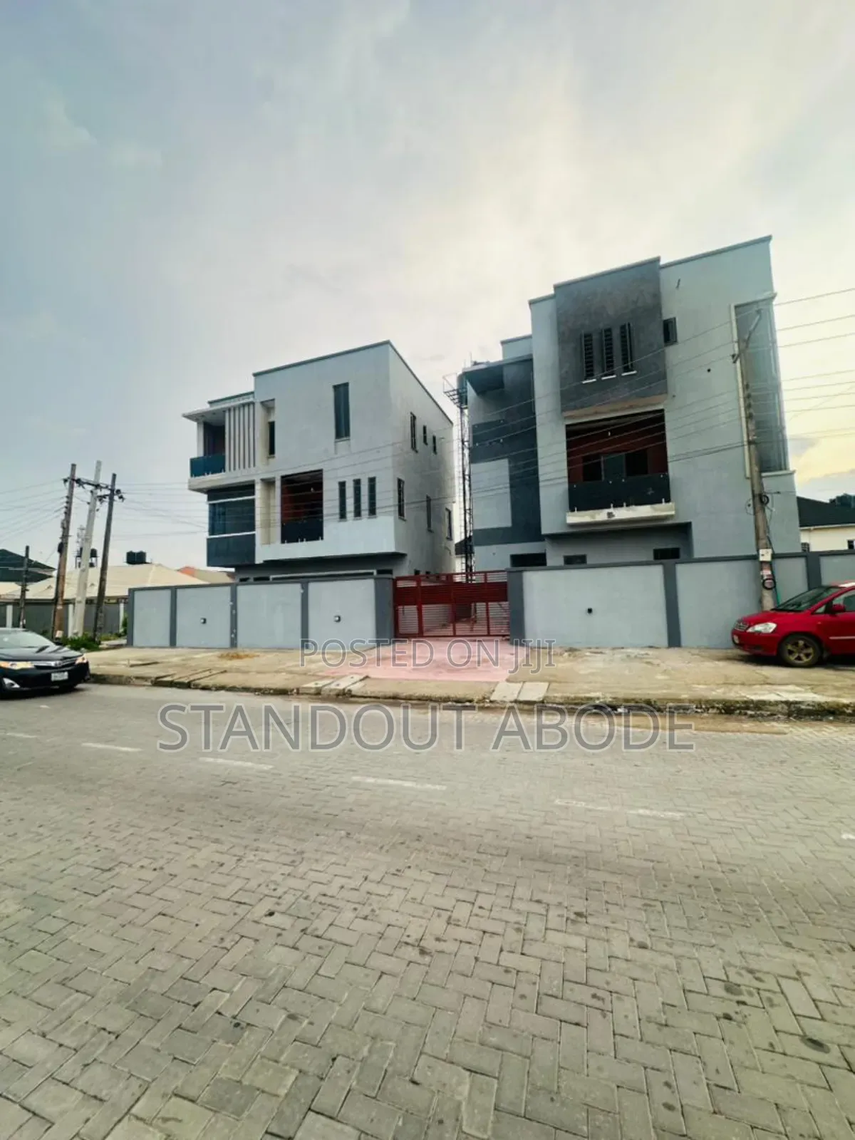 5bdrm Duplex in In An Estate, Ogudu GRA for sale in Ogudu GRA