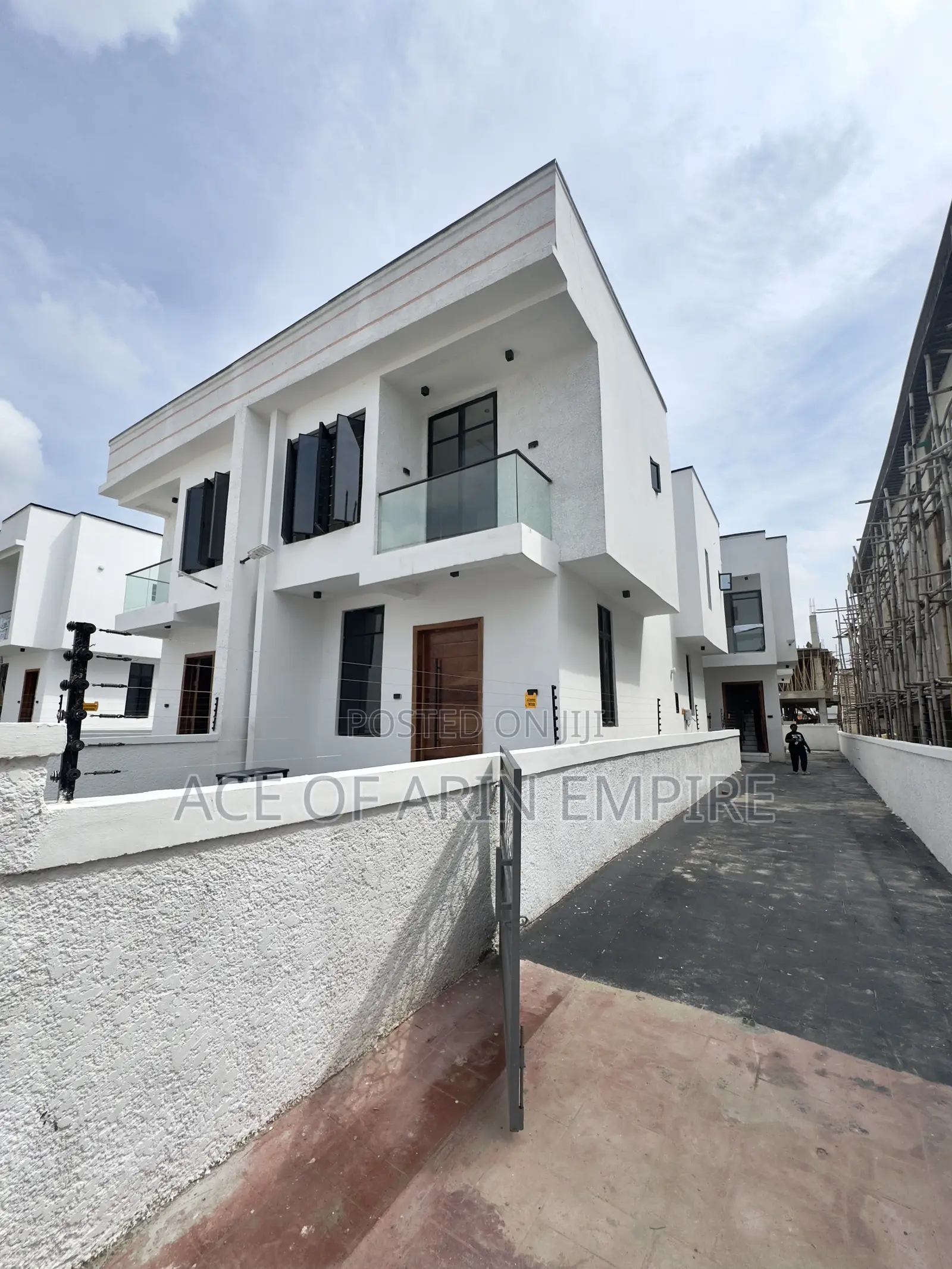 4bdrm Duplex in Orchid, Ikota for sale in Ikota