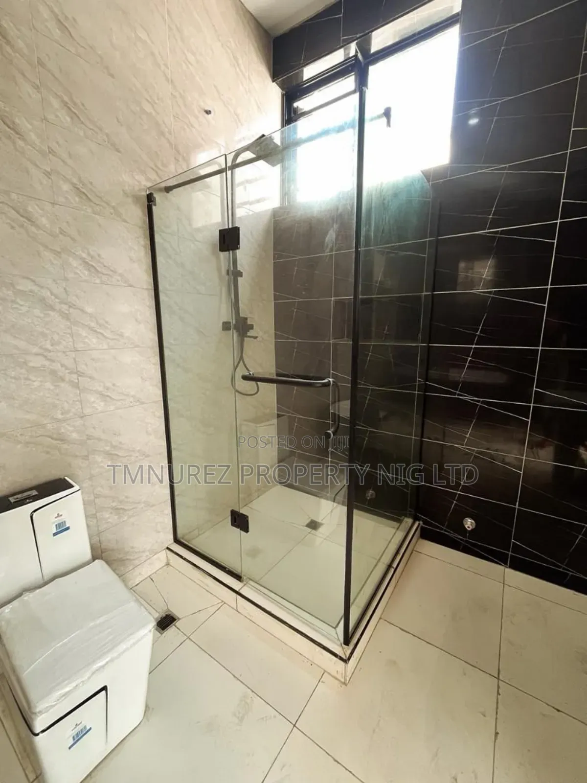 4bdrm Duplex in Lekki County, Ikota for sale in Ikota