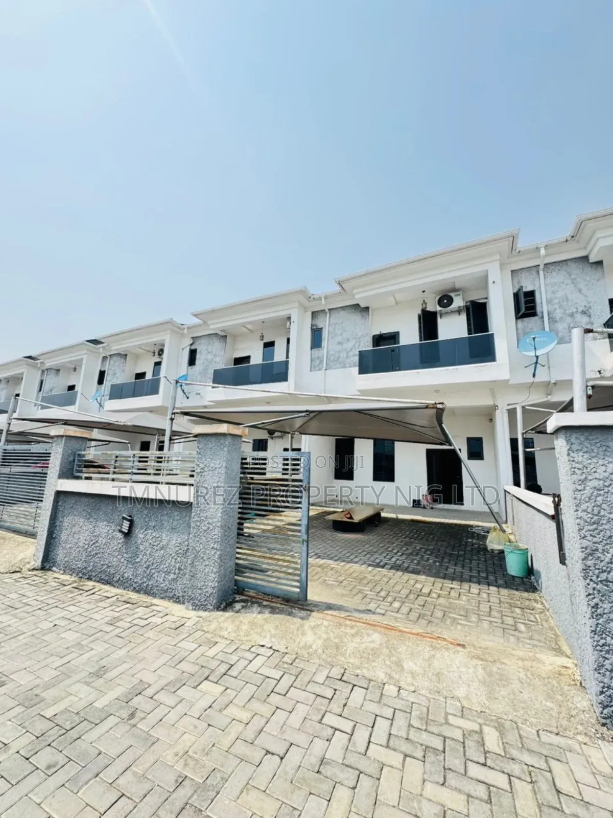 4bdrm Duplex in Chevron for rent in Chevron