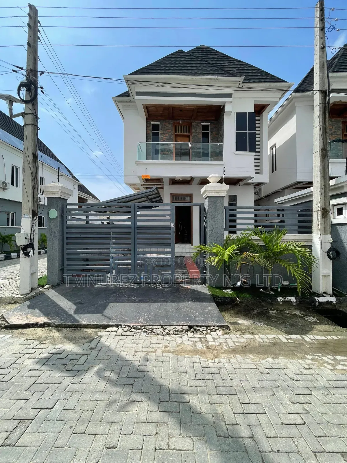 4bdrm Duplex in Orchild Road Lekki, Chevron for sale in Chevron