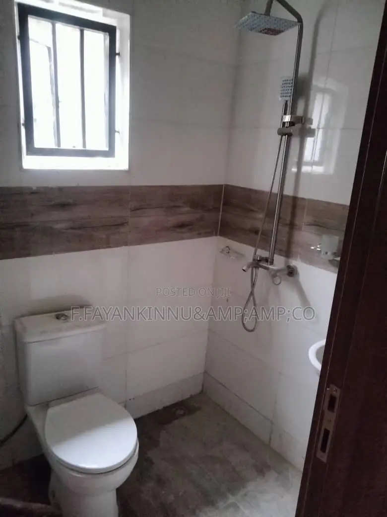 5bdrm Townhouse / Terrace in Guzape District for rent in Guzape District