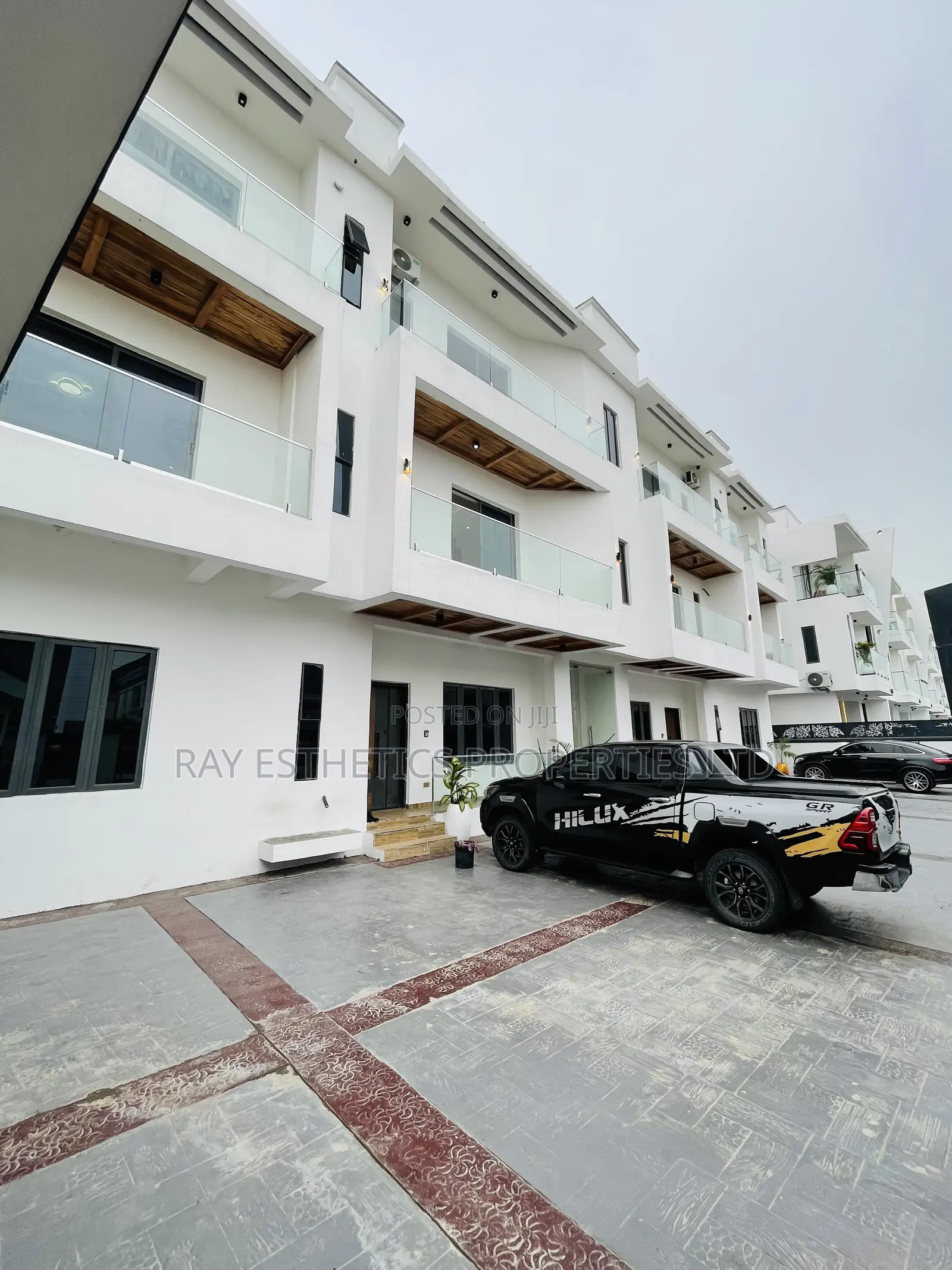 2bdrm Block of Flats in Idado Estate, Chevron for sale in Chevron