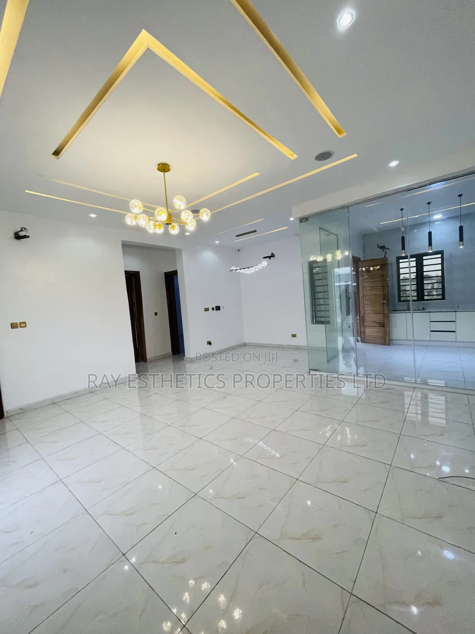 2bdrm Block of Flats in Idado Estate, Chevron for sale in Chevron