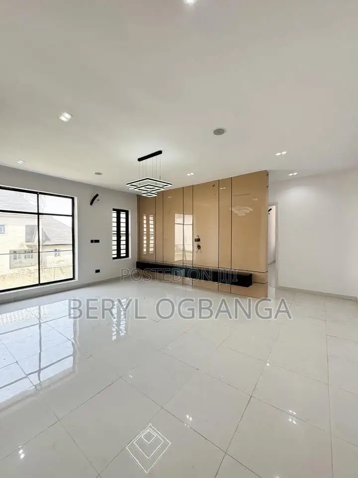 2bdrm Apartment in Ologolo for sale in Ologolo