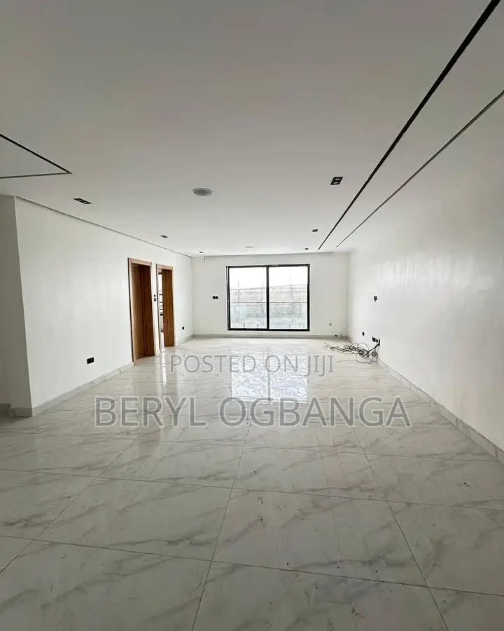 2bdrm Apartment in Lekki Phase 1 for sale in Lekki Phase 1
