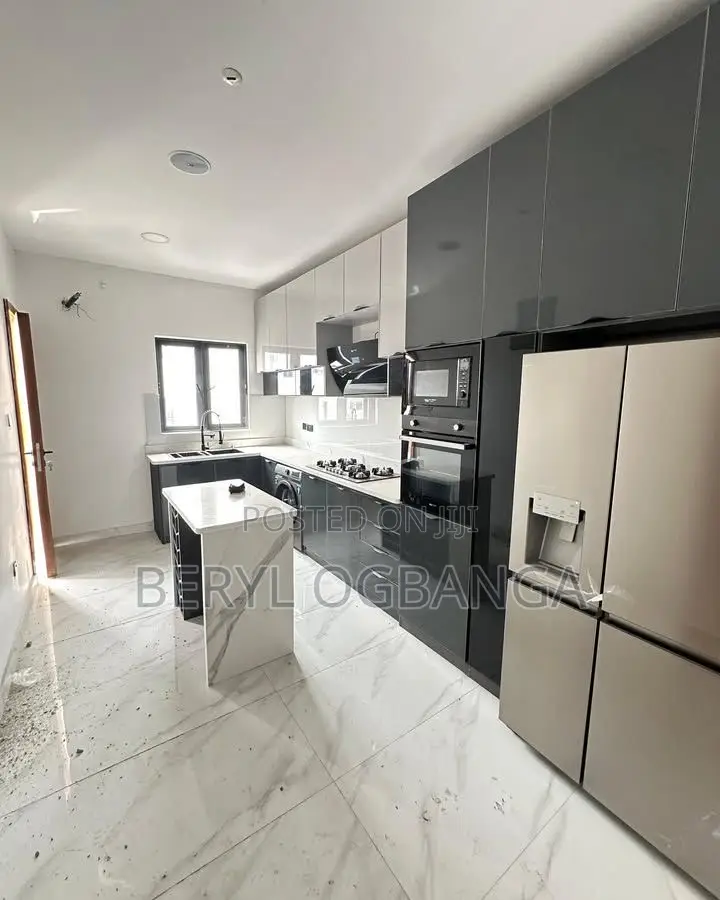 2bdrm Apartment in Lekki Phase 1 for sale in Lekki Phase 1