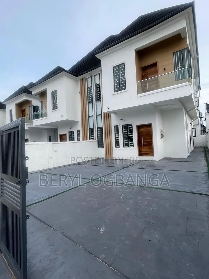 4bdrm Duplex in Lekki Phase 2 for sale in Lekki Phase 2