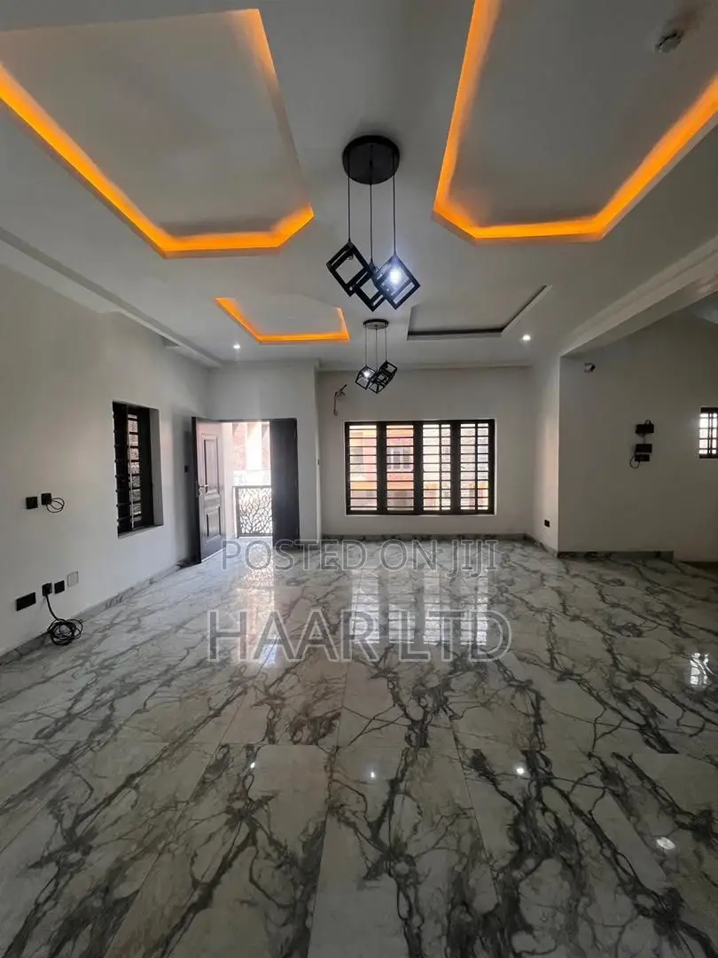 4bdrm Duplex in Ikate for sale in Ikate
