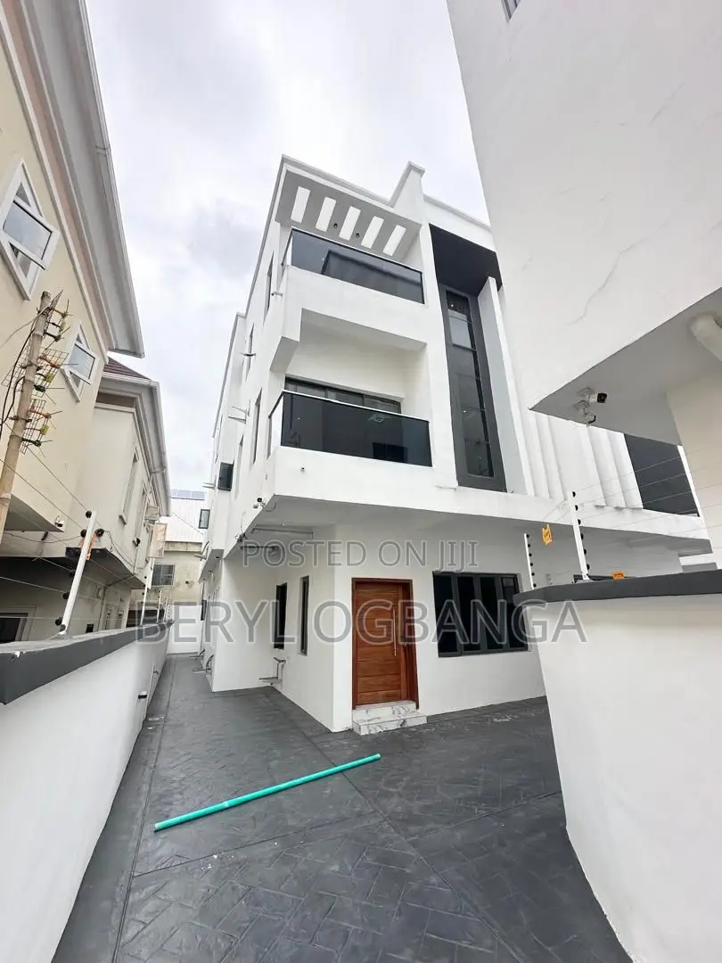5 Bedroom Fully Detached Duplex in Ologolo
