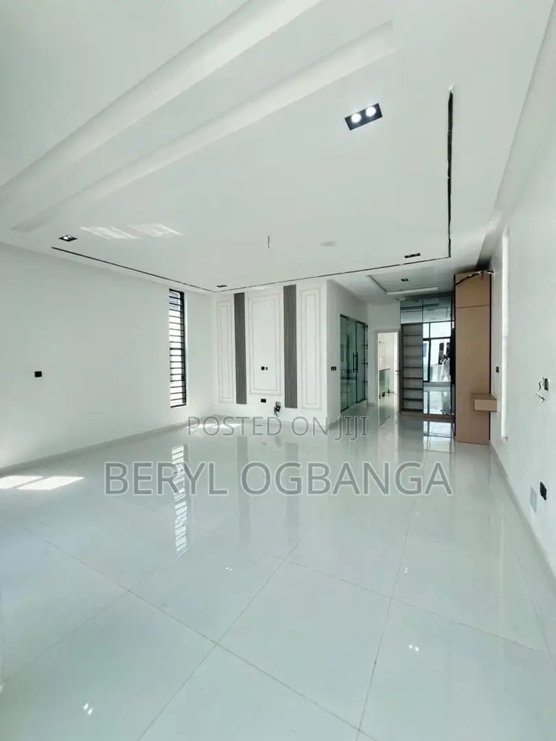 5bdrm Duplex in Lekki Phase 2 for sale in Lekki Phase 2
