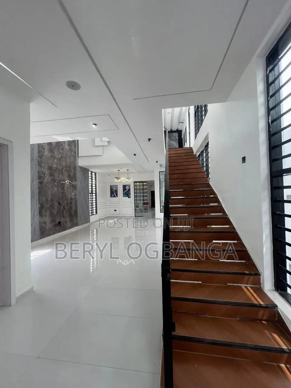 5bdrm Duplex in Lekki Phase 2 for sale in Lekki Phase 2