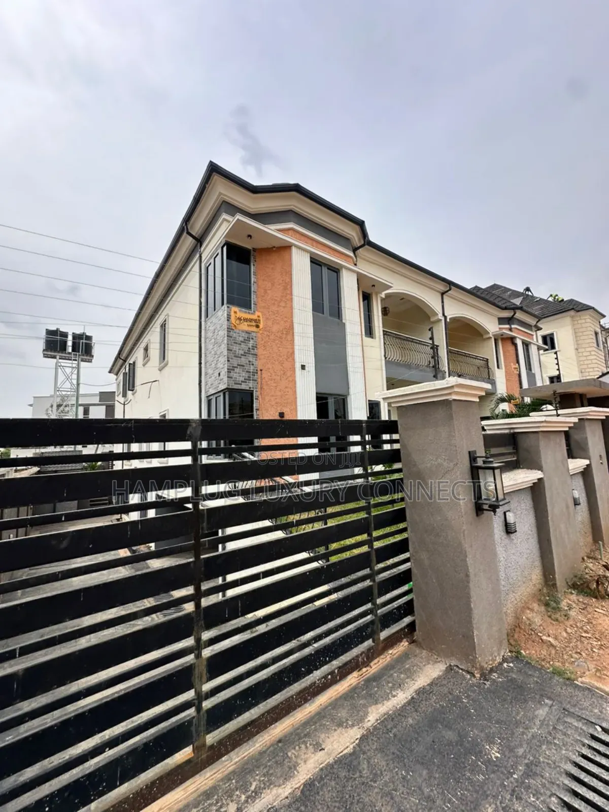 Furnished 5bdrm Apartment in Wuye for sale in Wuye