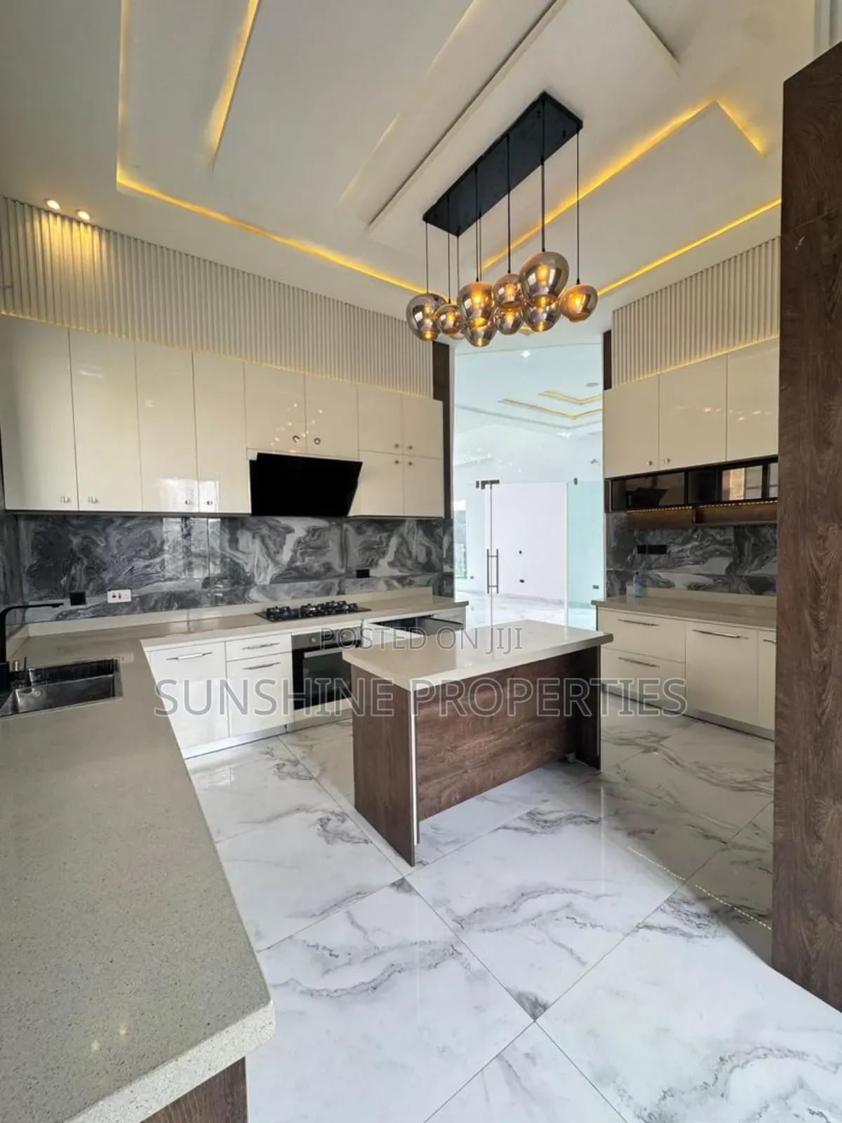 5bdrm Duplex in Osapa london for sale in Osapa london