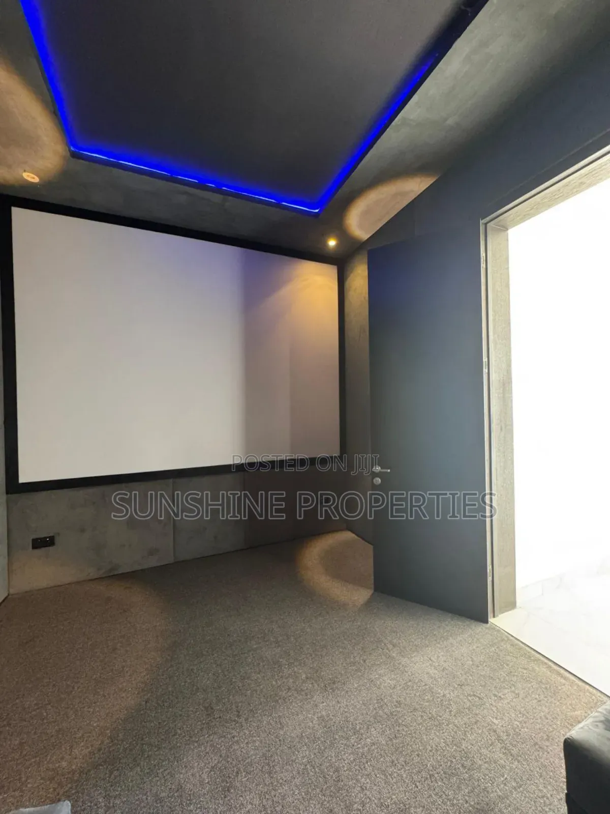 5bdrm Duplex in Osapa london for sale in Osapa london