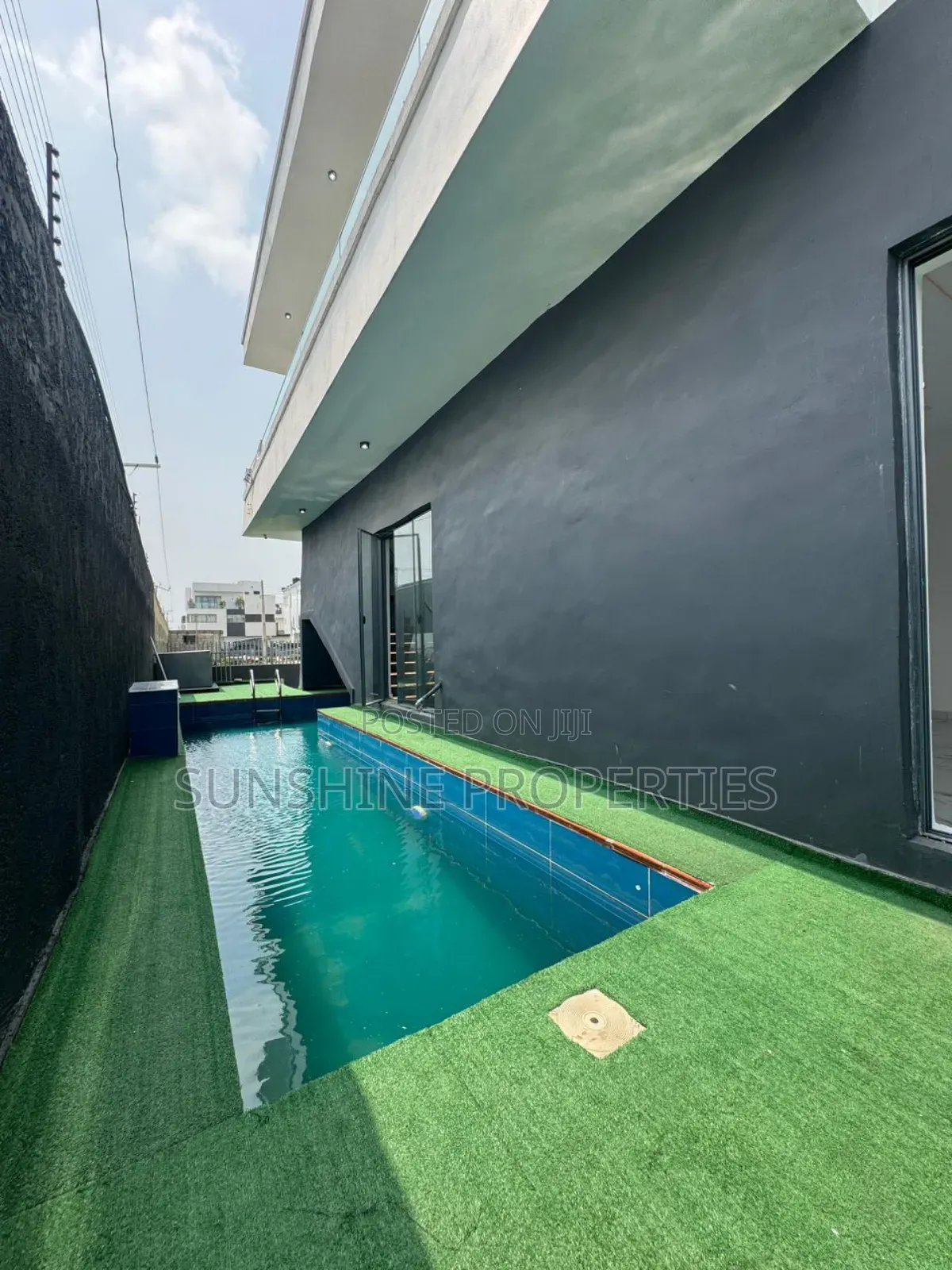5bdrm Duplex in Osapa london for sale in Osapa london