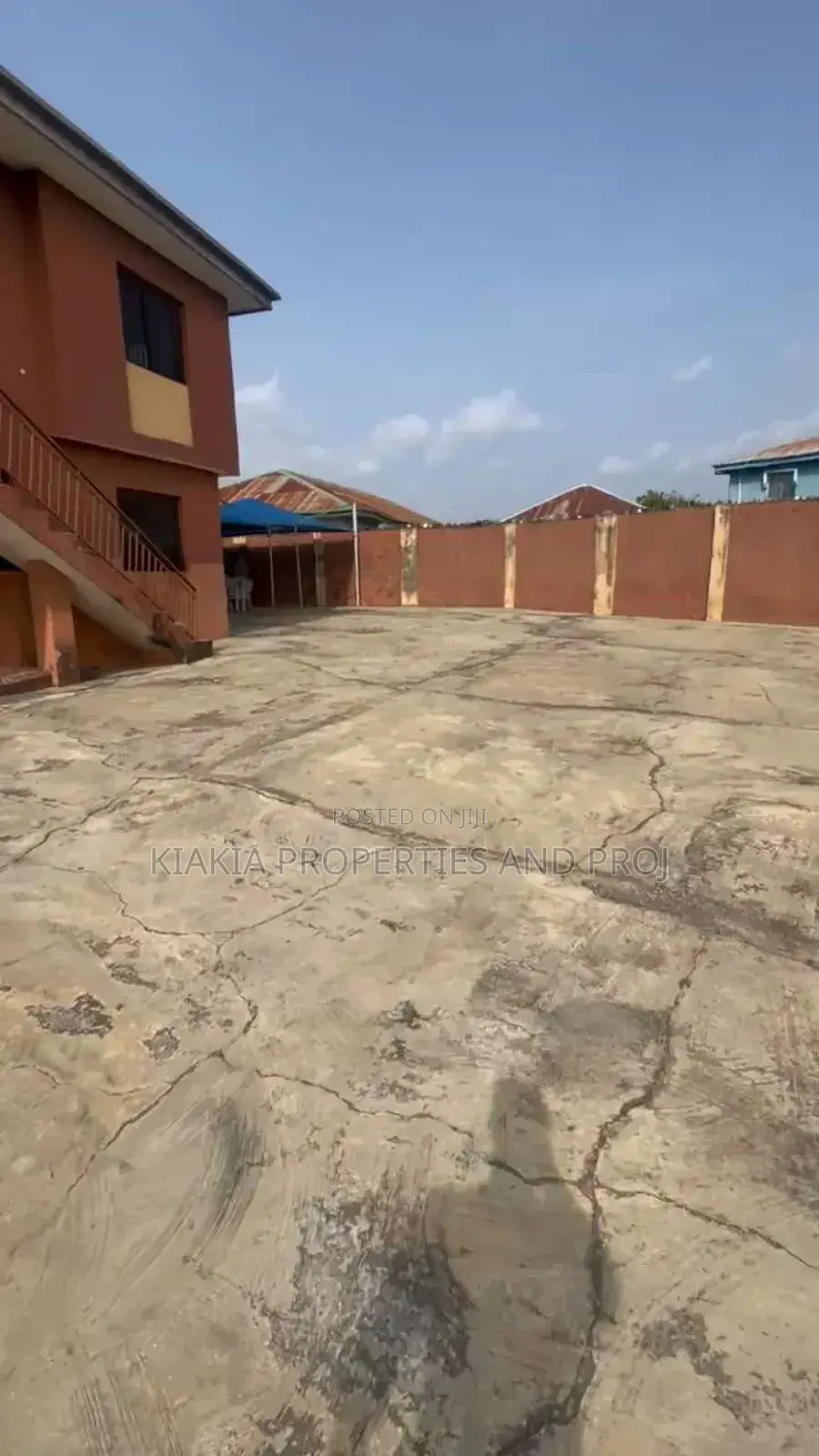8bdrm Block of Flats in Onilu Estate, Moniya for sale in Moniya