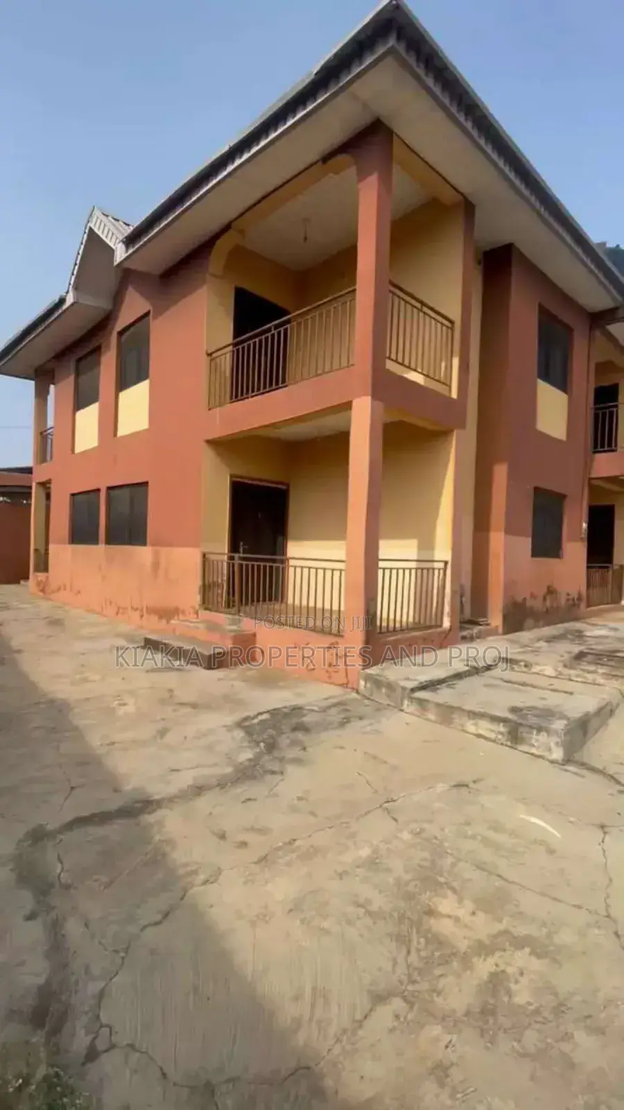8bdrm Block of Flats in Onilu Estate, Moniya for sale in Moniya