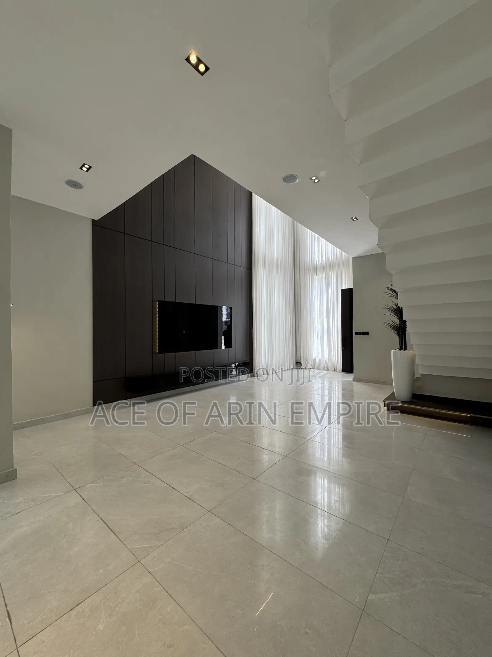 5bdrm Duplex in Orchid, Ikota for sale in Ikota