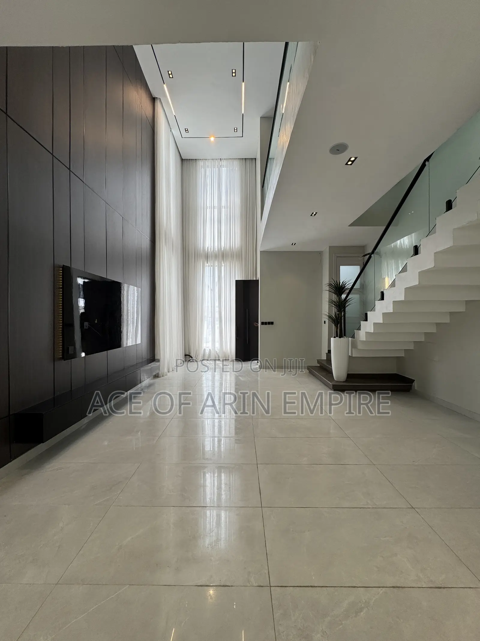 5bdrm Duplex in Orchid, Ikota for sale in Ikota